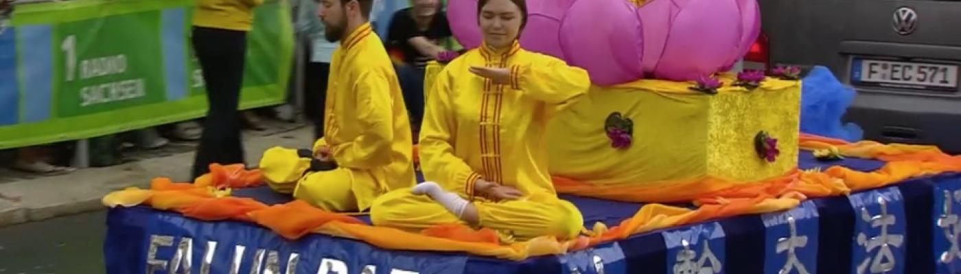 Falun Gong Meditationswagen