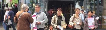 Straßenmission von Jehovas Zeugen in Leipzig [bearbeitet]